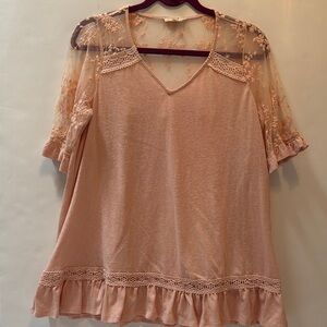 Easel Lace Trim Peach Top